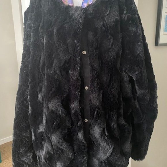 Pennington's Junarose Faux Fur JKT - Picture 4 of 5